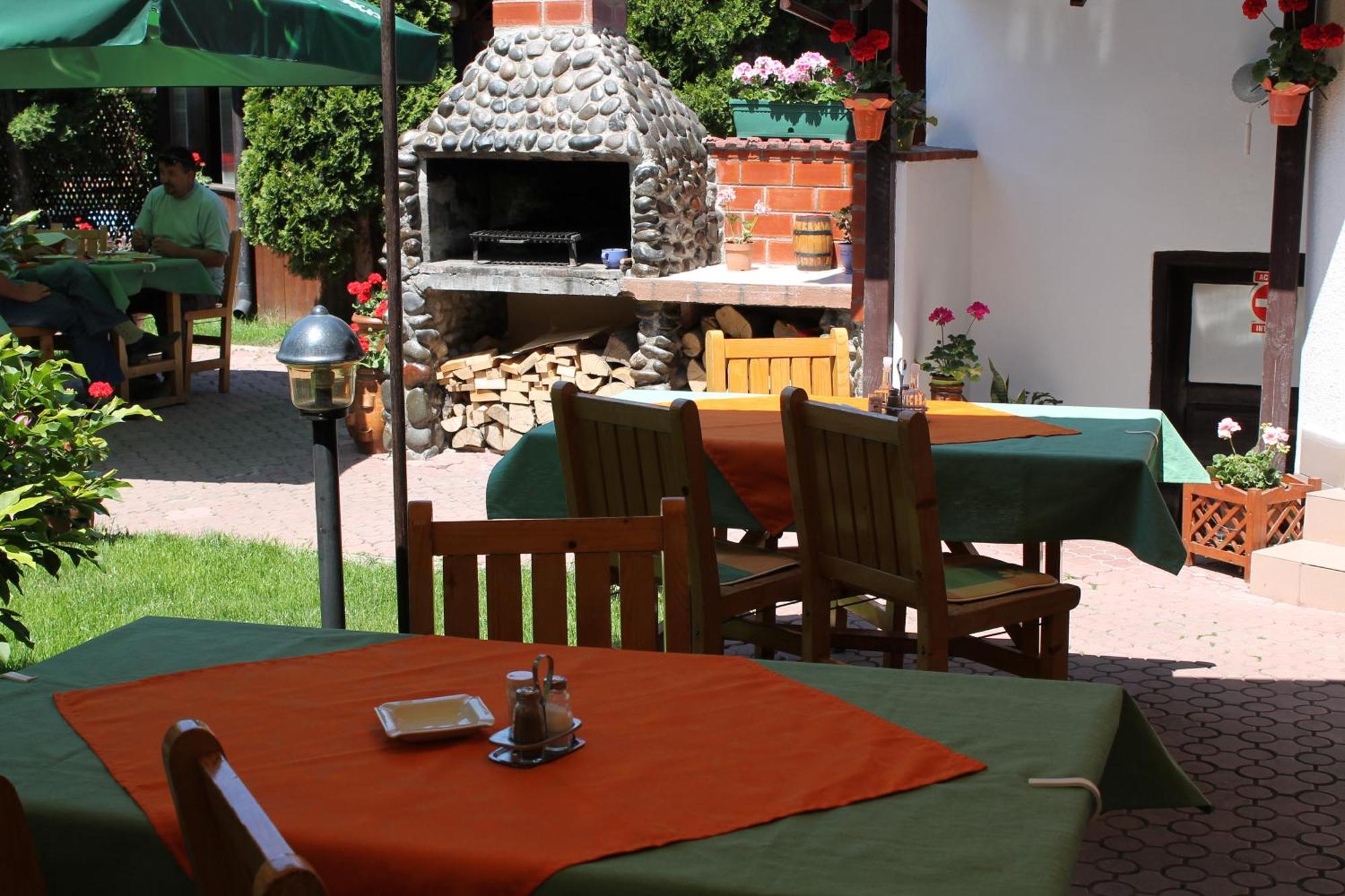 Pension Tip-Top Targu Mures Ngoại thất bức ảnh