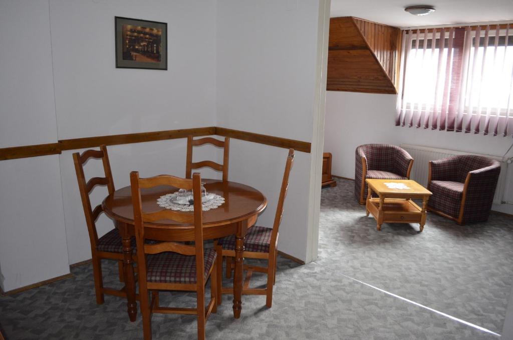 Pension Tip-Top Targu Mures Phòng bức ảnh